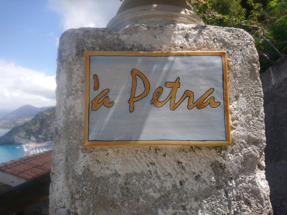 B&B Villa La Petra Сан-Никола-Арчелла Экстерьер фото