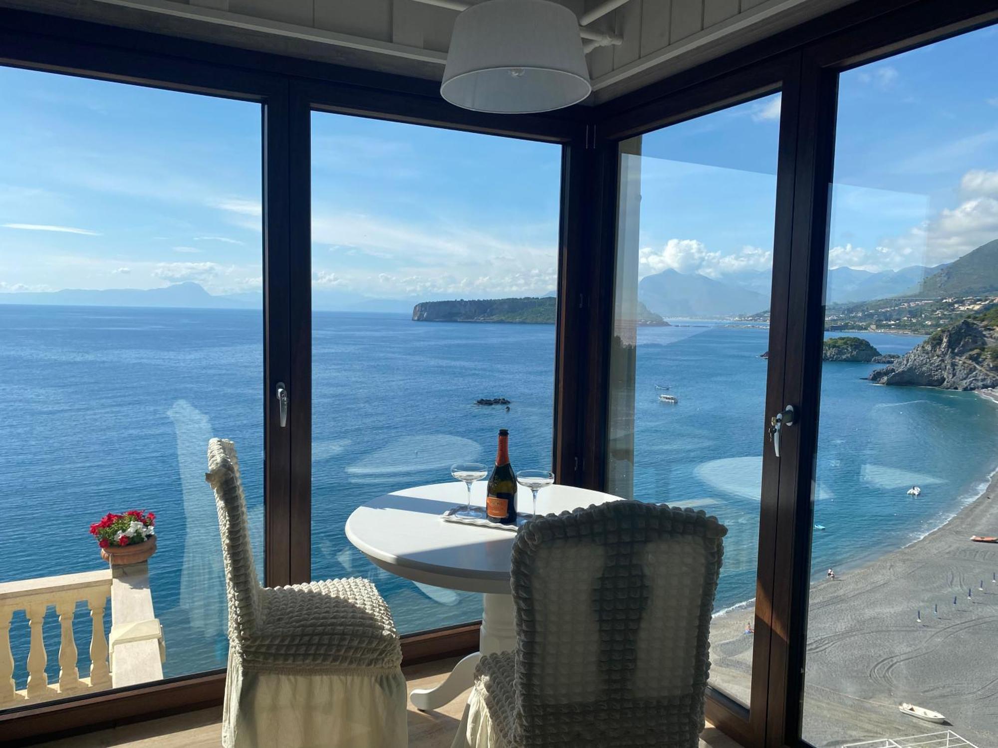 B&B Villa La Petra Сан-Никола-Арчелла Экстерьер фото