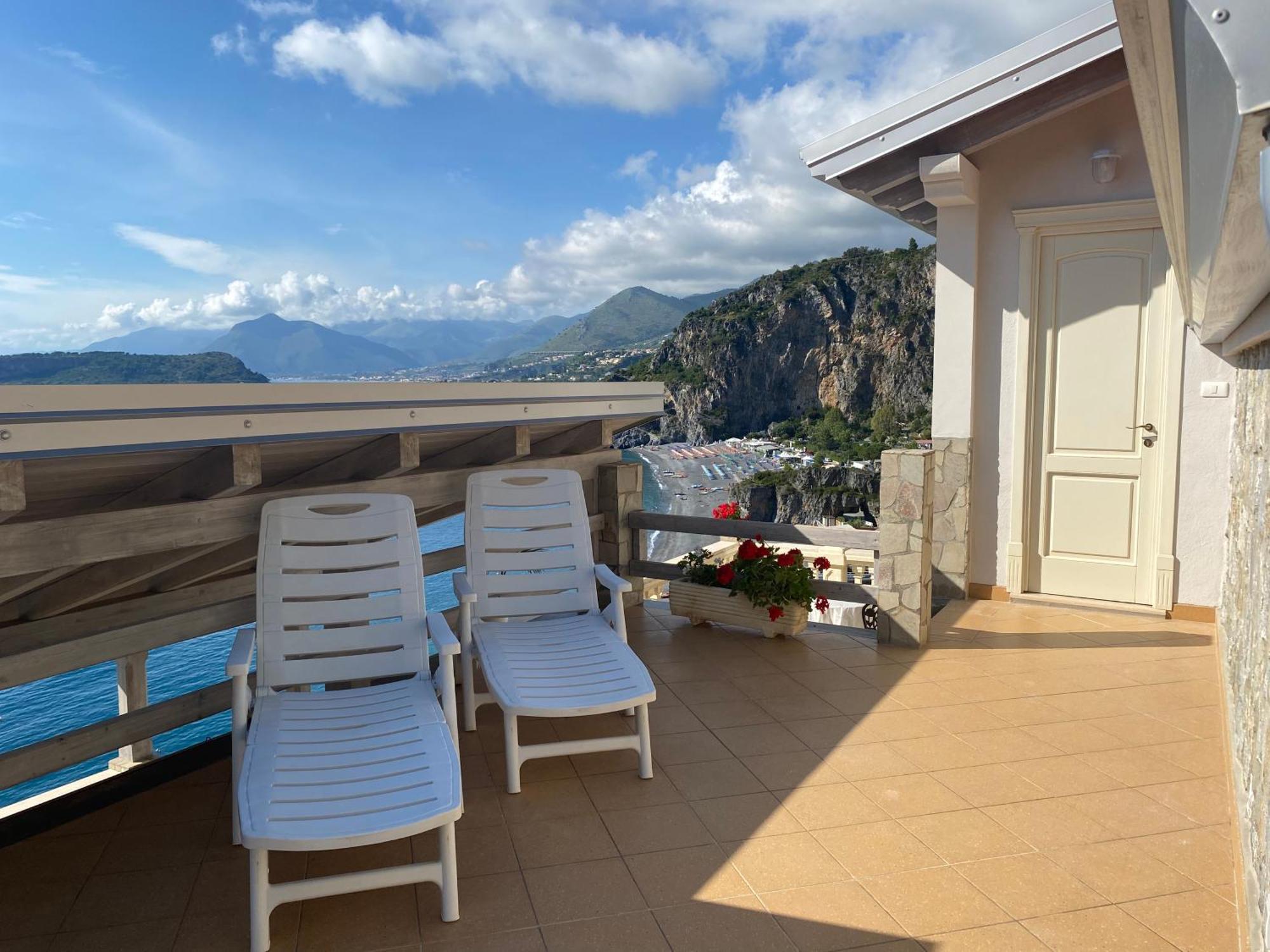 B&B Villa La Petra Сан-Никола-Арчелла Номер фото