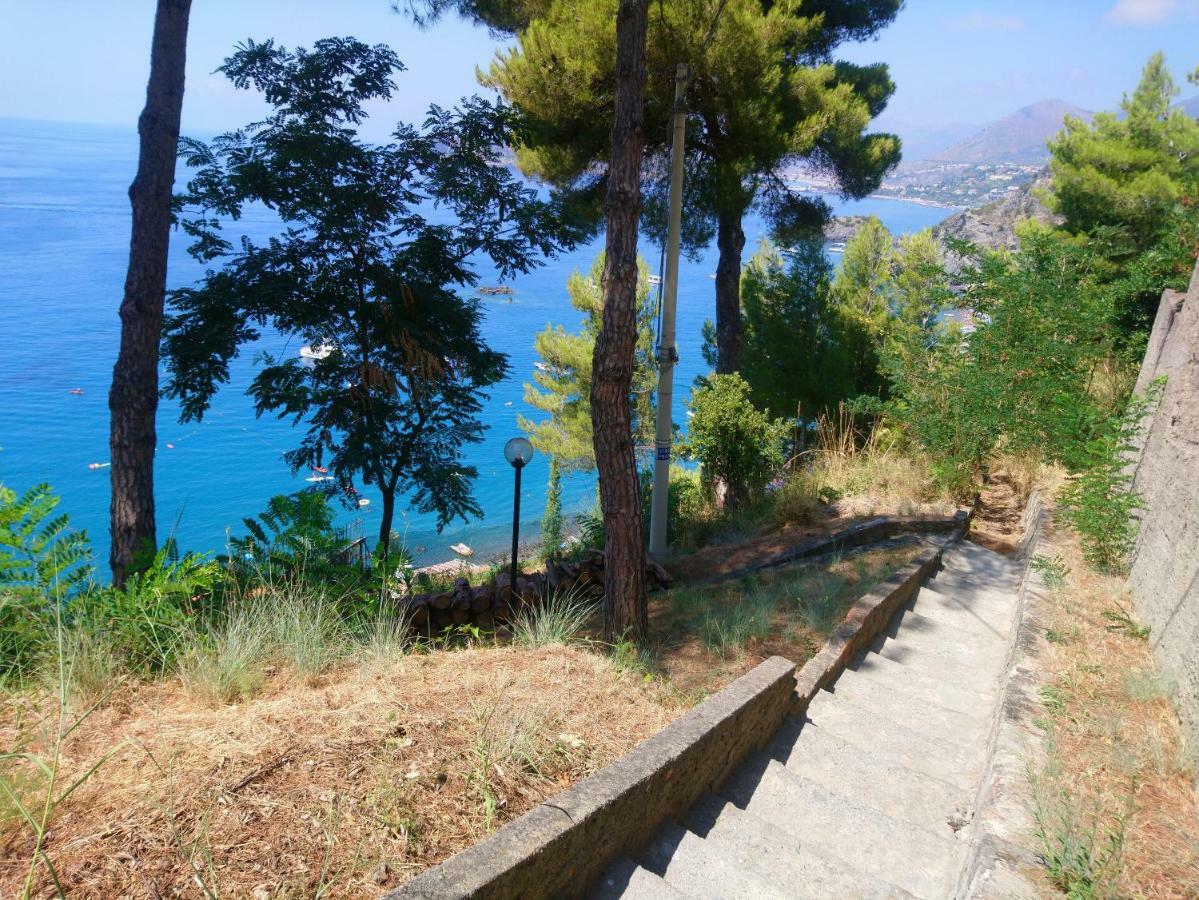 B&B Villa La Petra Сан-Никола-Арчелла Экстерьер фото
